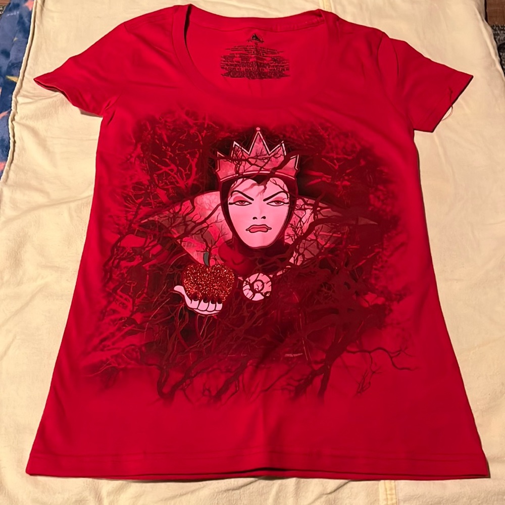 Disney Evil Queen T-shirt. New without tags